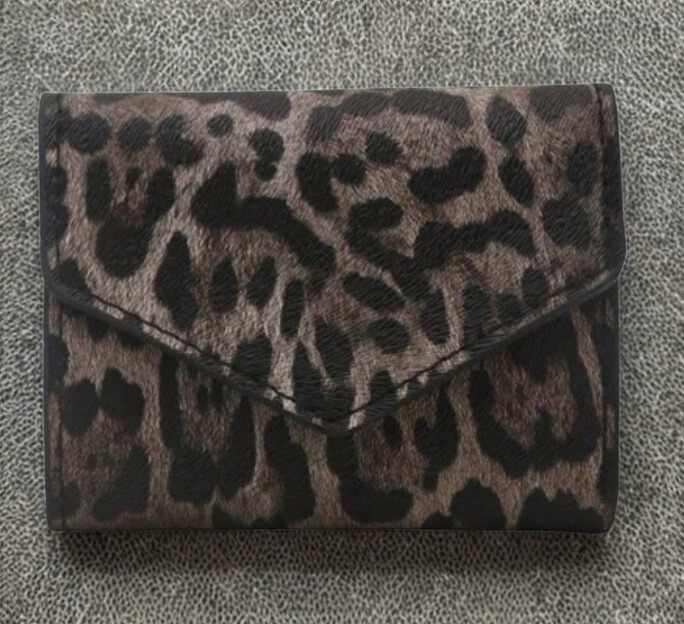Safari Wallets